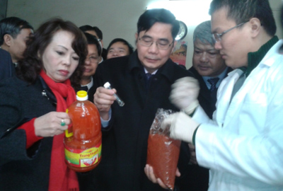 Nữ[-]Bộ[-]trưởng[-]Y[-]tế[-]trong[-]chương[-]trình[-]Dân[-]hỏi[-]-[-]Bộ[-]trưởng[-]trả[-]lời